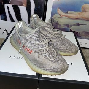 Ice blue Yeezy size 11